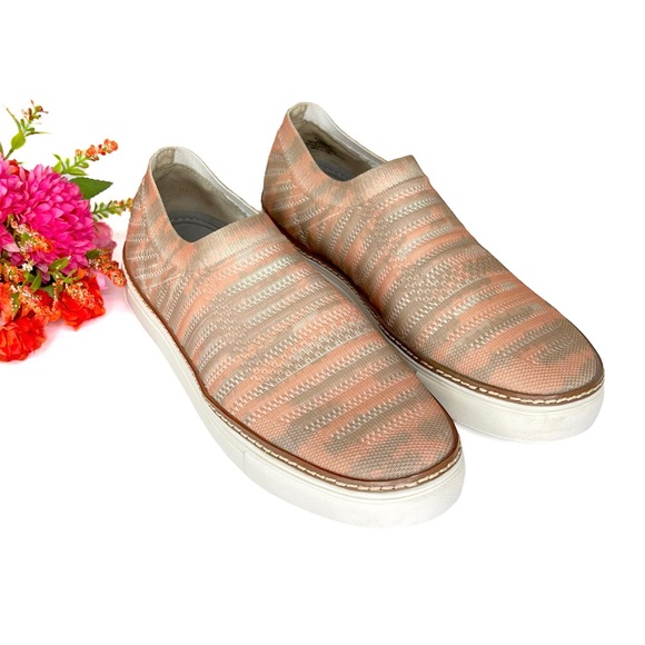 Vince Camuto Keamalla Slip on Sneaker Size 8.5 - Picture 1 of 6